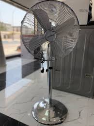 VENTILATEUR ASTECH VD-9018M-DO 18'' DOMESTIQUE débit d’air d’environ 90 m³/min Faible consommation (50W) Oscillation automatique, Adapté aux fortes chaleurs
